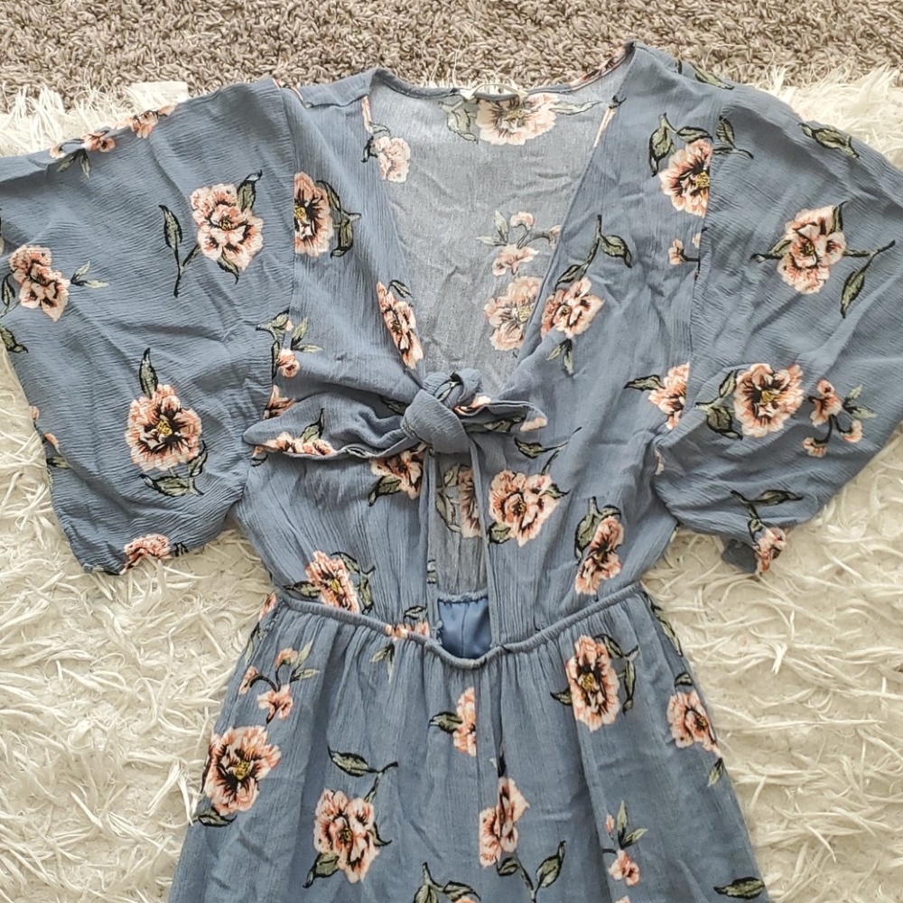 ❤ Everly Floral Jumpsuit S ❤ - Picture 2 of 6